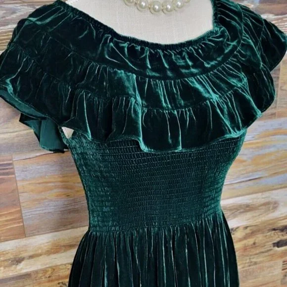 Hill House | Dresses | Nwt New Hill House Home Emerald Green Velvet Silk  Blend Nap Dress Size Xs | Poshmark